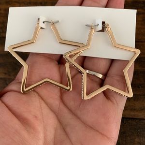 Star studded gold earrings ❤️